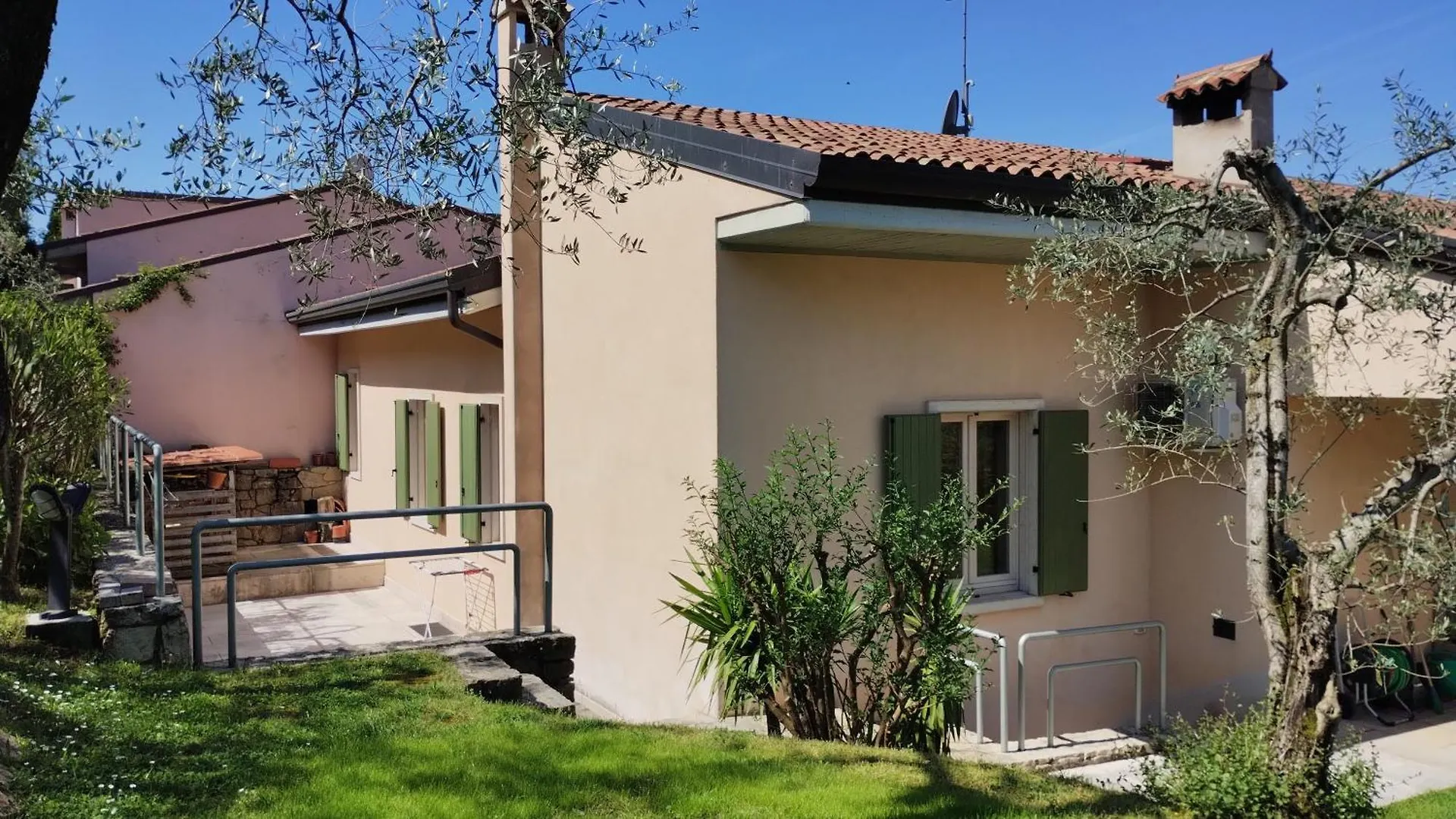 Gli Oleandri Villa Torri Del Benaco Tatil Evi
