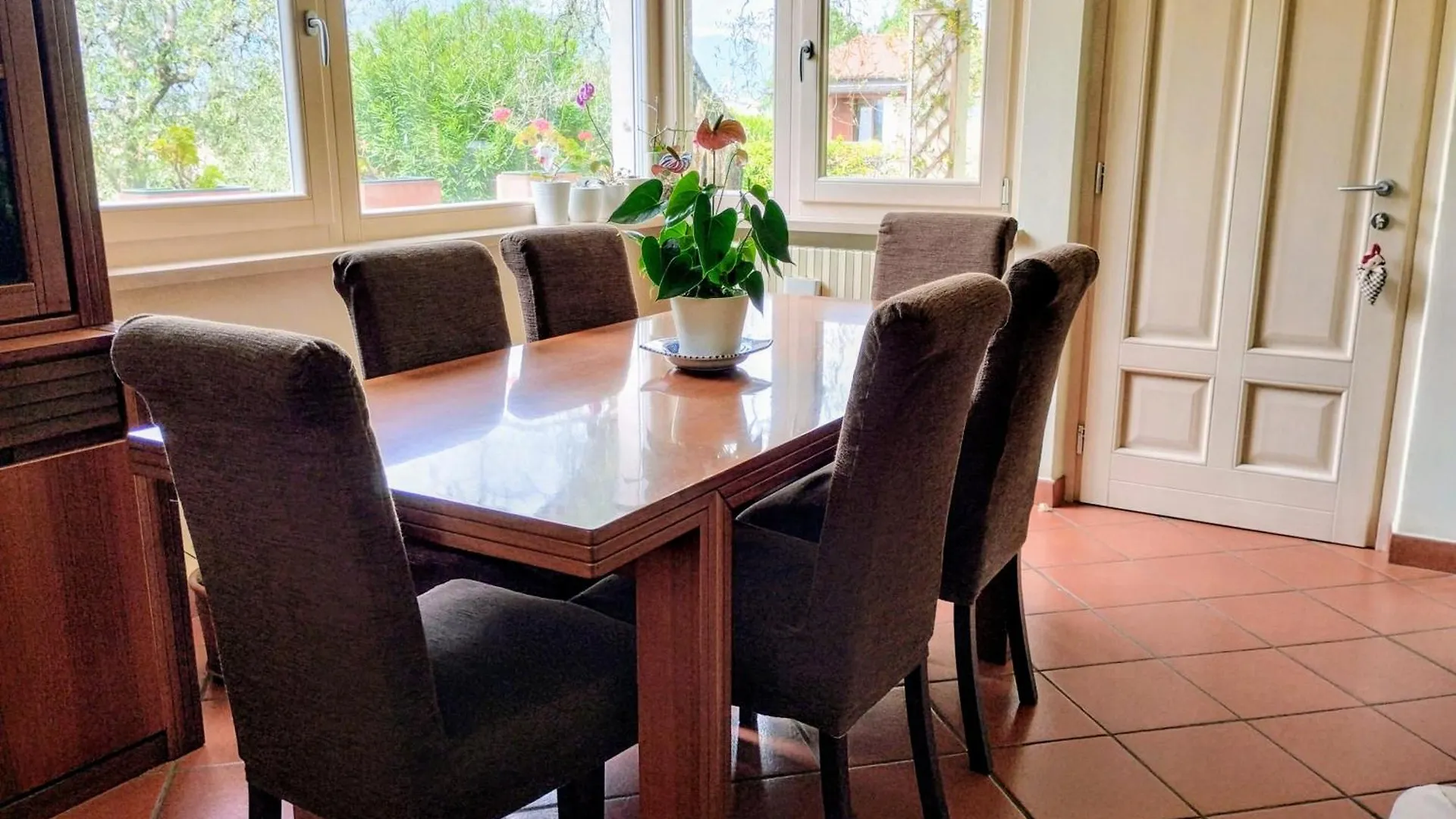 Gli Oleandri Villa Torri Del Benaco
